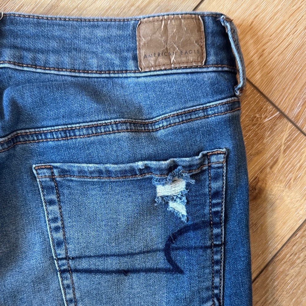 American Eagle Outfitters Ripped Blue Jean Shorts Ne(x)t level stretch size 6 - Picture 6 of 9